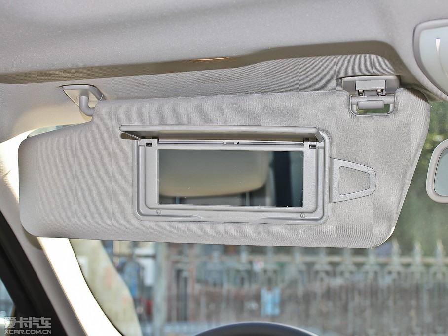 2012YE E 300L rа