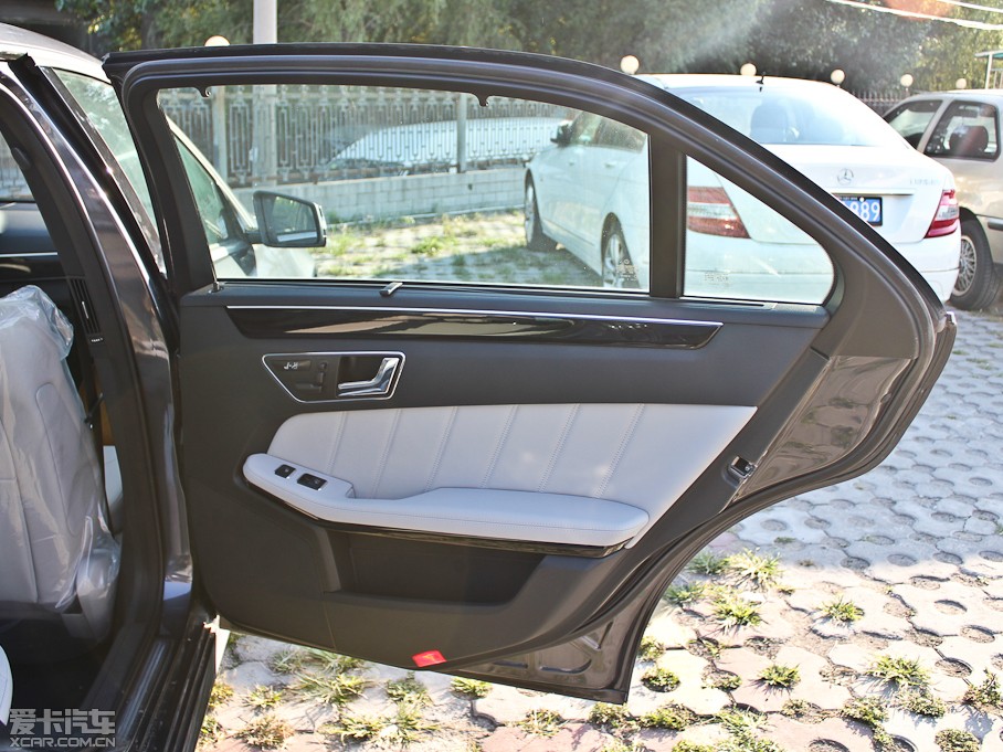 2012YE E 300L rа