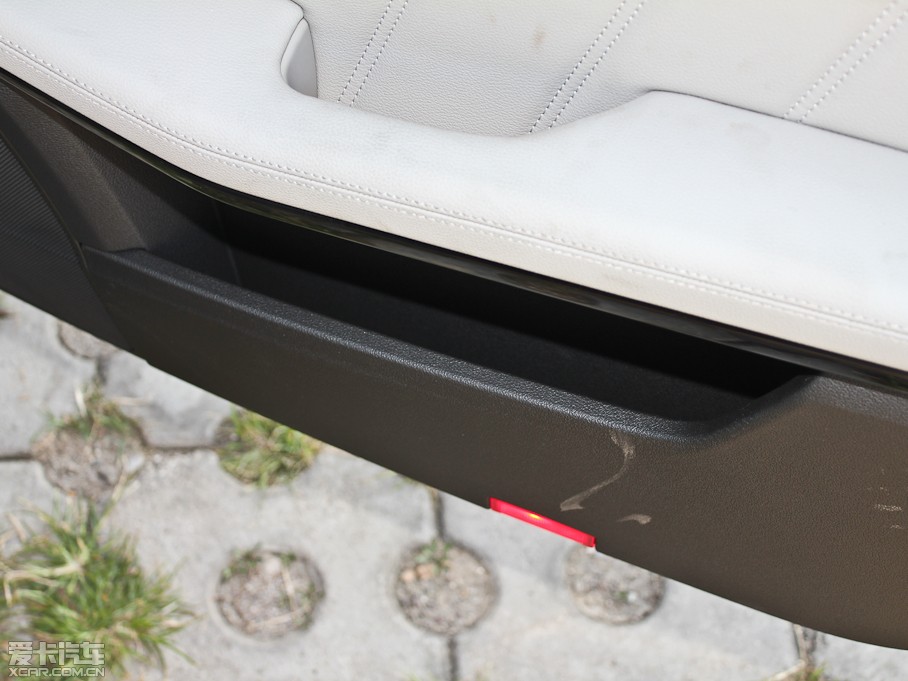 2012YE E 300L rа