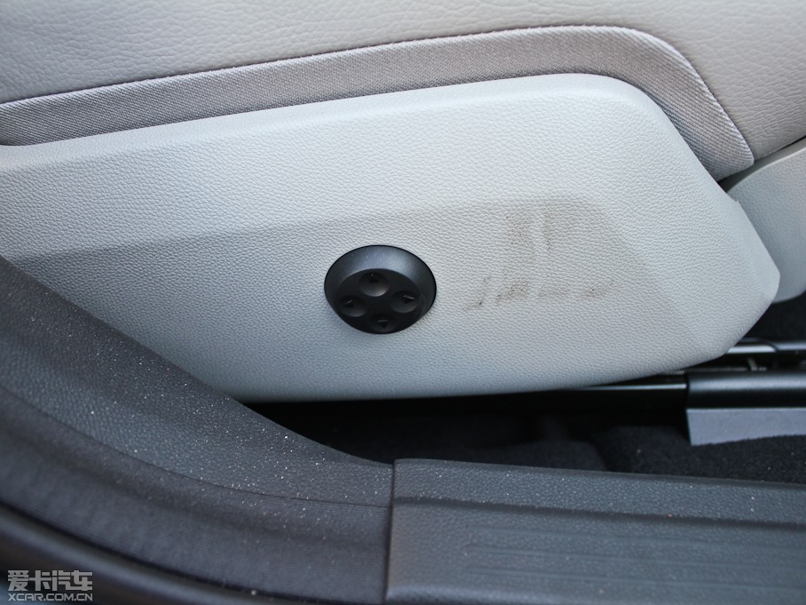 2012YE E 300L rа