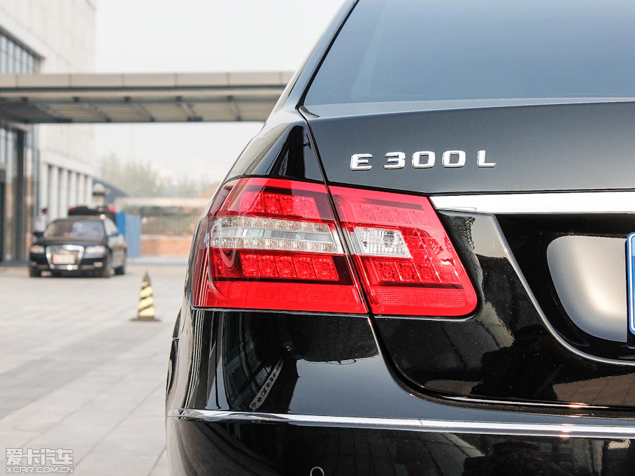 2012YE E 300L rкA