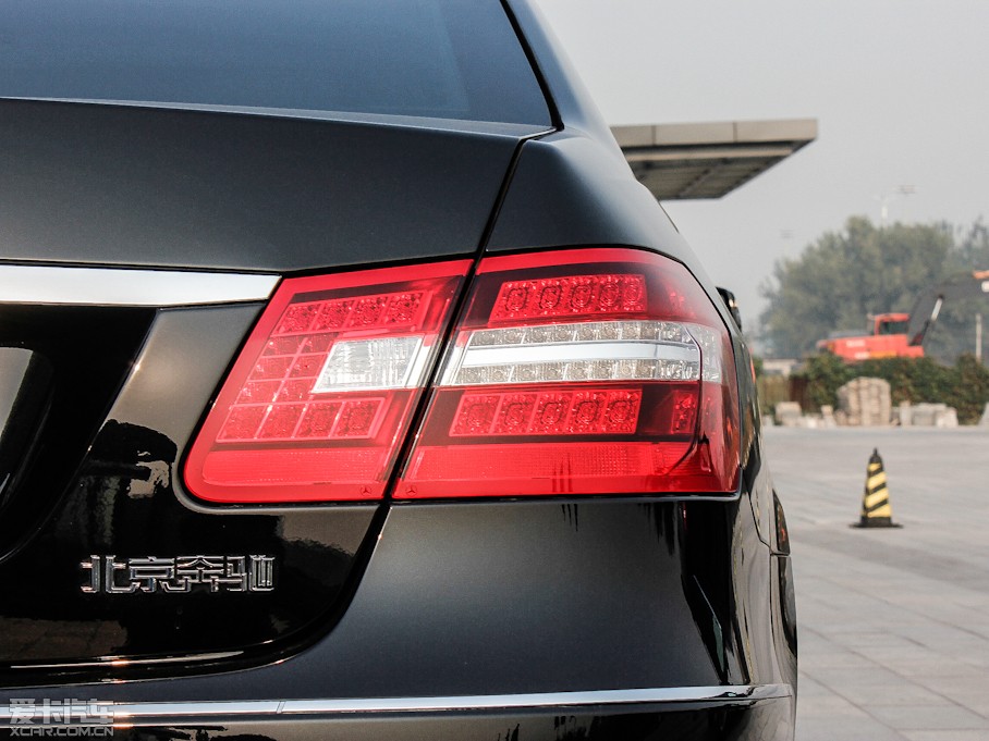 2012YE E 300L rкA