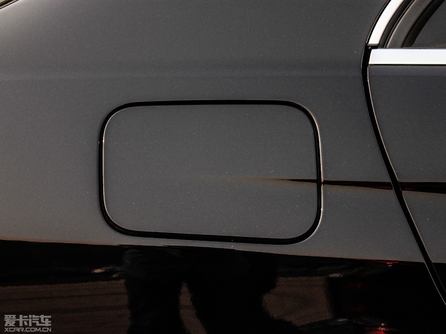 2012YE E 300L rкA