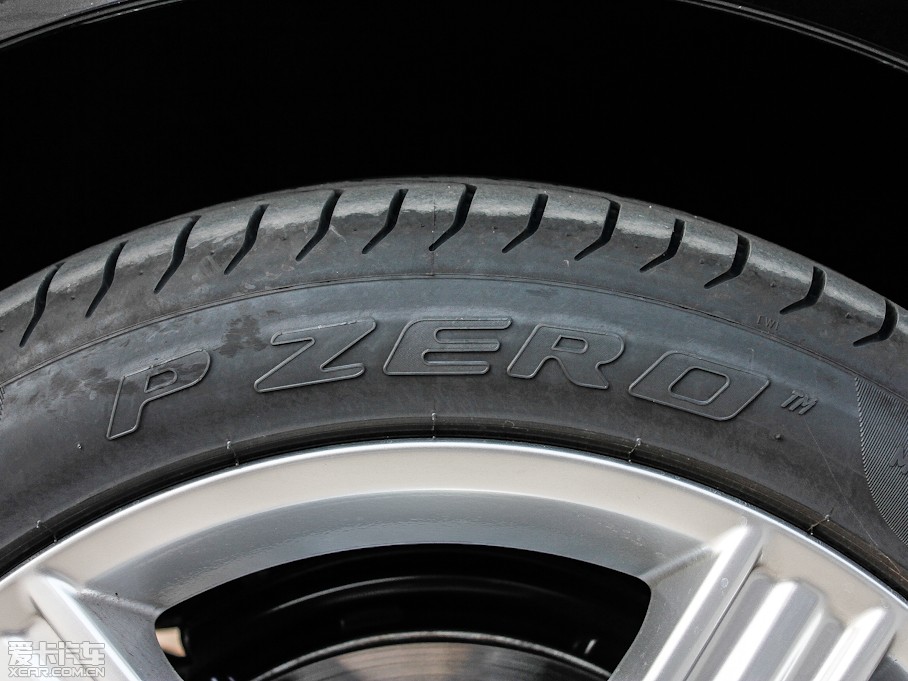 2012YE E 300L rкA