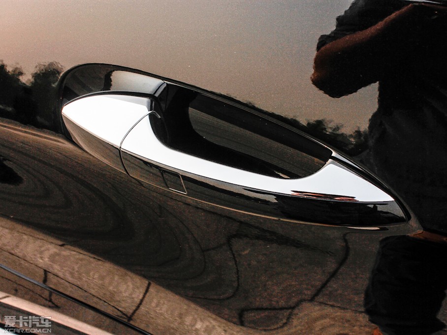 2012YE E 300L rкA