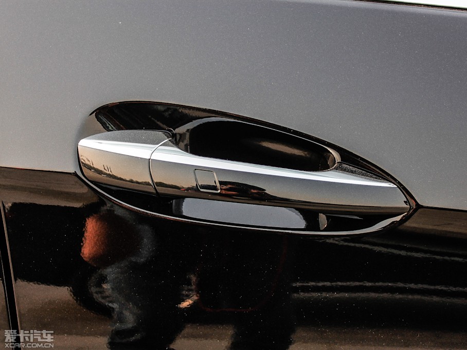 2012YE E 300L rкA