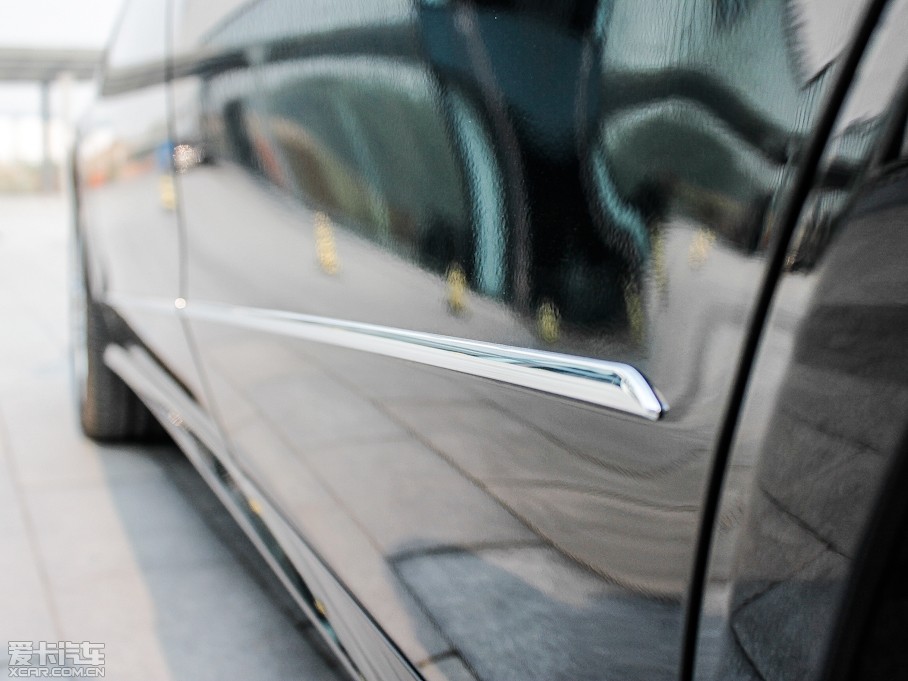 2012YE E 300L rкA