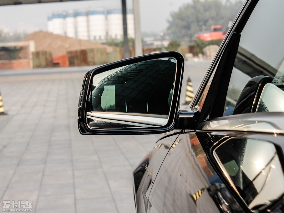 2012YE E 300L rкA