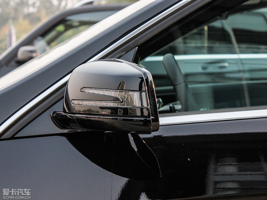 2012YE E 300L rкA