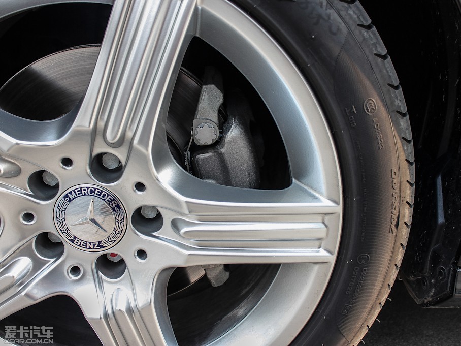 2012YE E 300L rкA