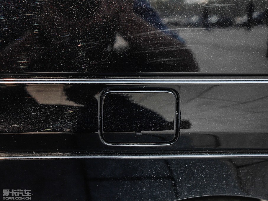 2012YE E 300L rкA