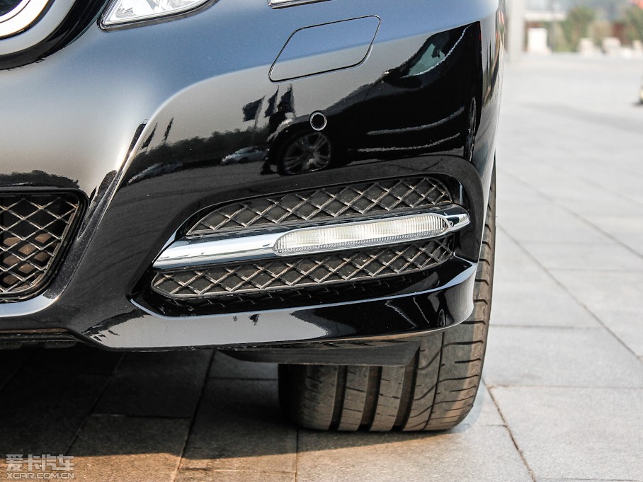 2012YE E 300L rкA