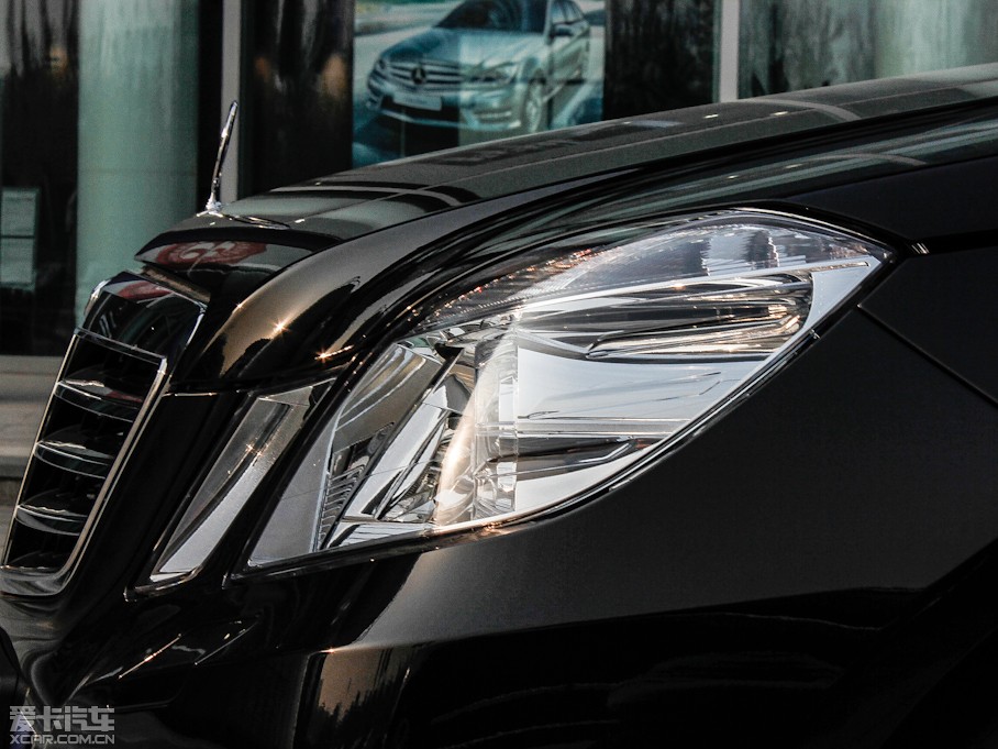 2012YE E 300L rкA