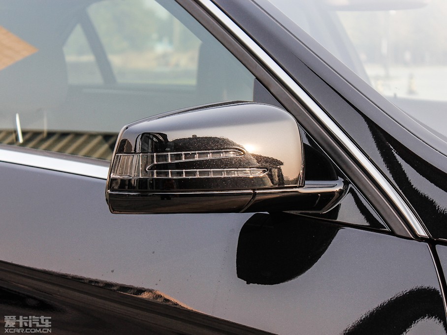 2012YE E 300L rкA