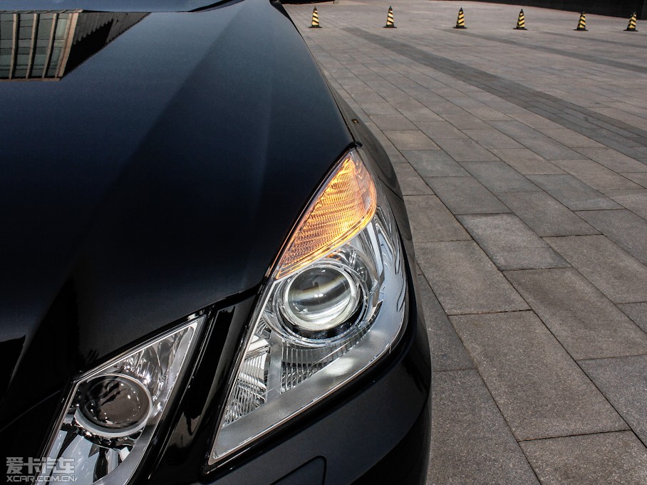 2012YE E 300L rкA