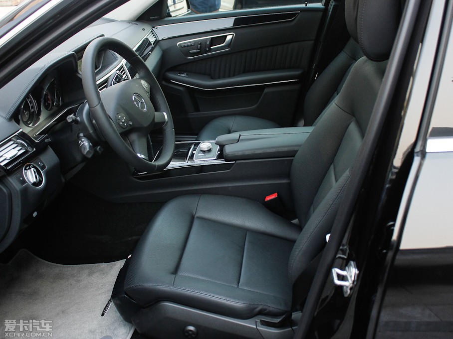 2012YE E 300L rкA