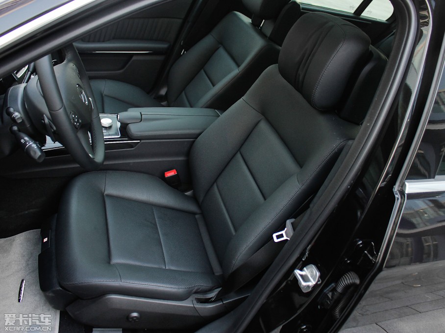 2012YE E 300L rкA