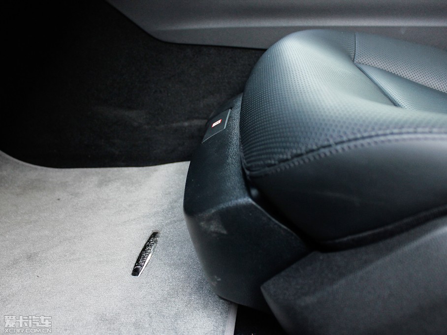 2012YE(j) E 300L r(sh)кA