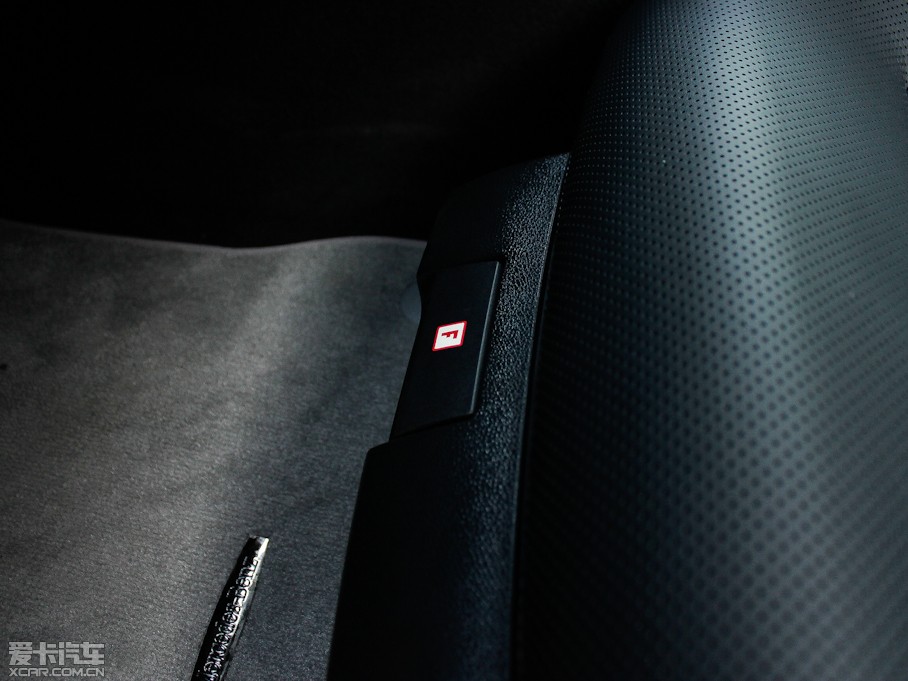 2012YE(j) E 300L r(sh)кA