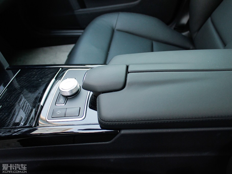 2012YE E 300L rкA