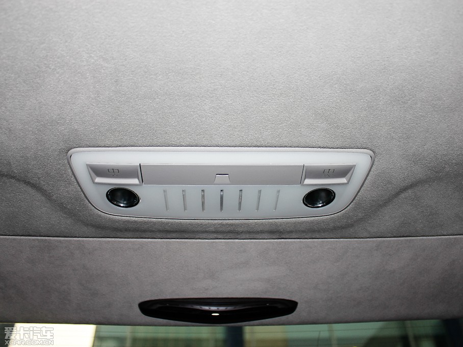 2012YE E 300L rкA