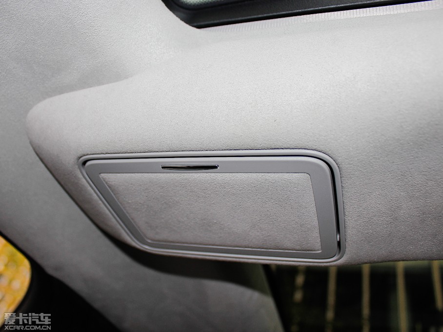 2012YE E 300L rкA