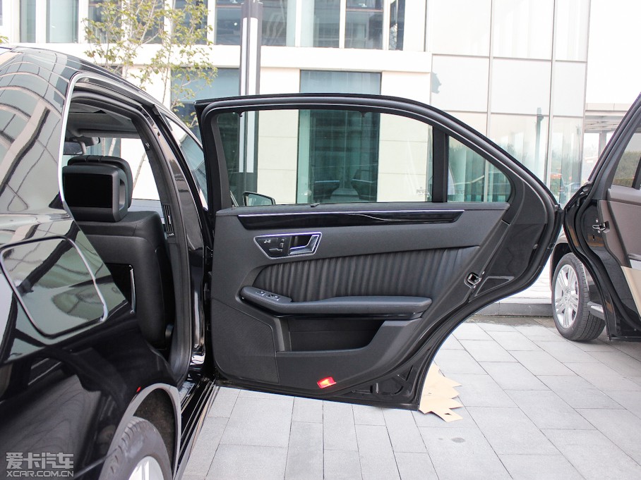 2012YE E 300L rкA