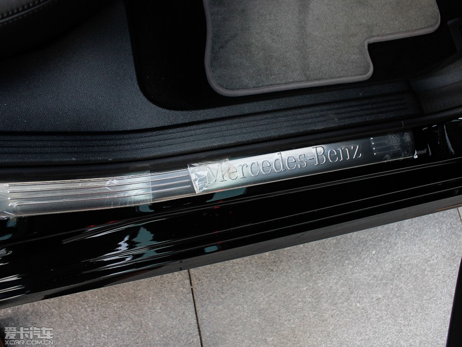 2012YE E 300L rкA