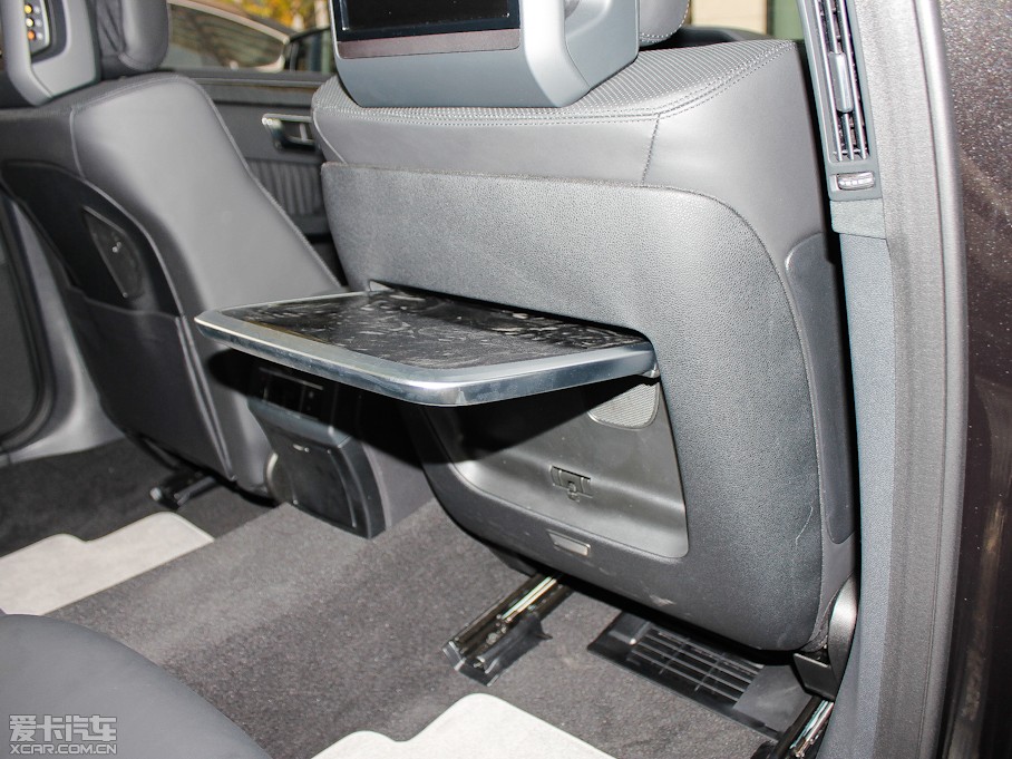 2012YE E 300L rкA