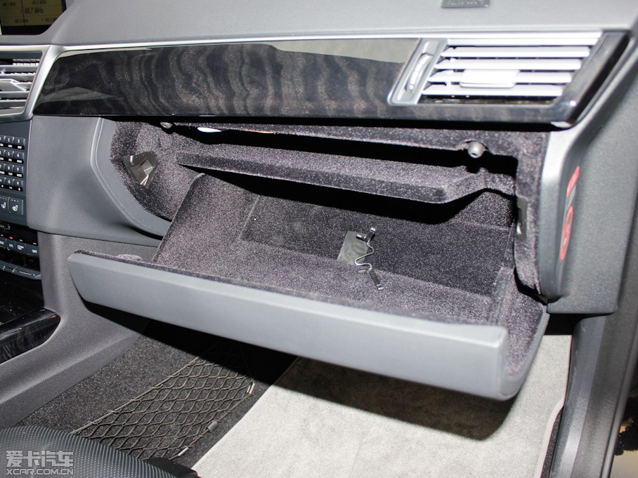 2012YE E 300L rкA