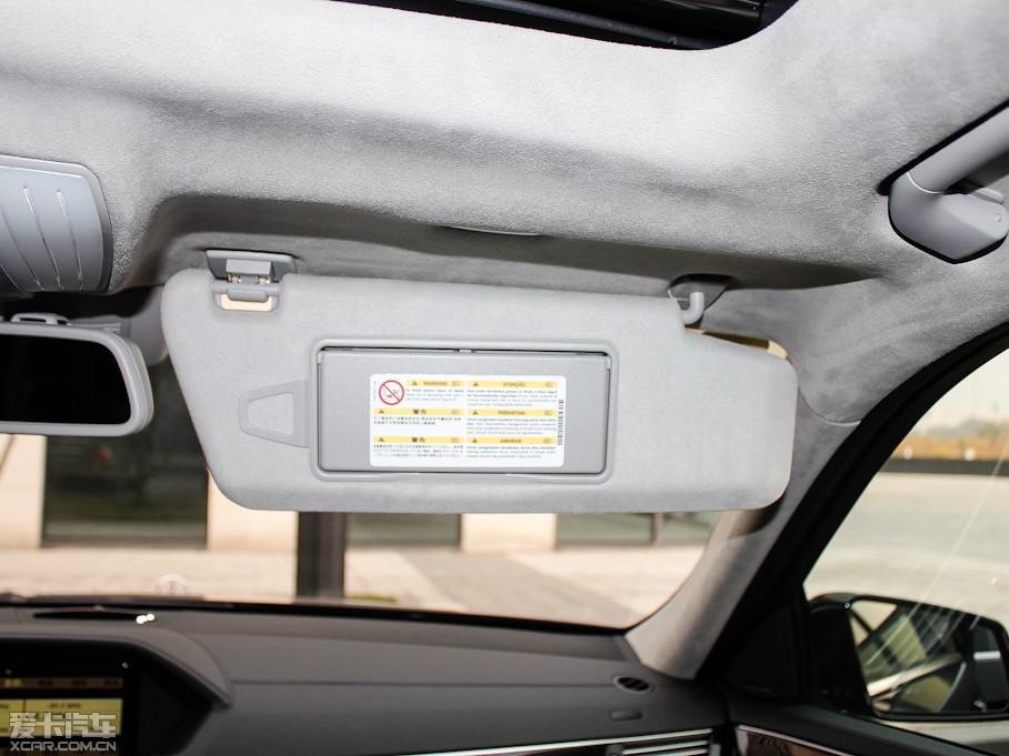 2012YE E 300L rкA