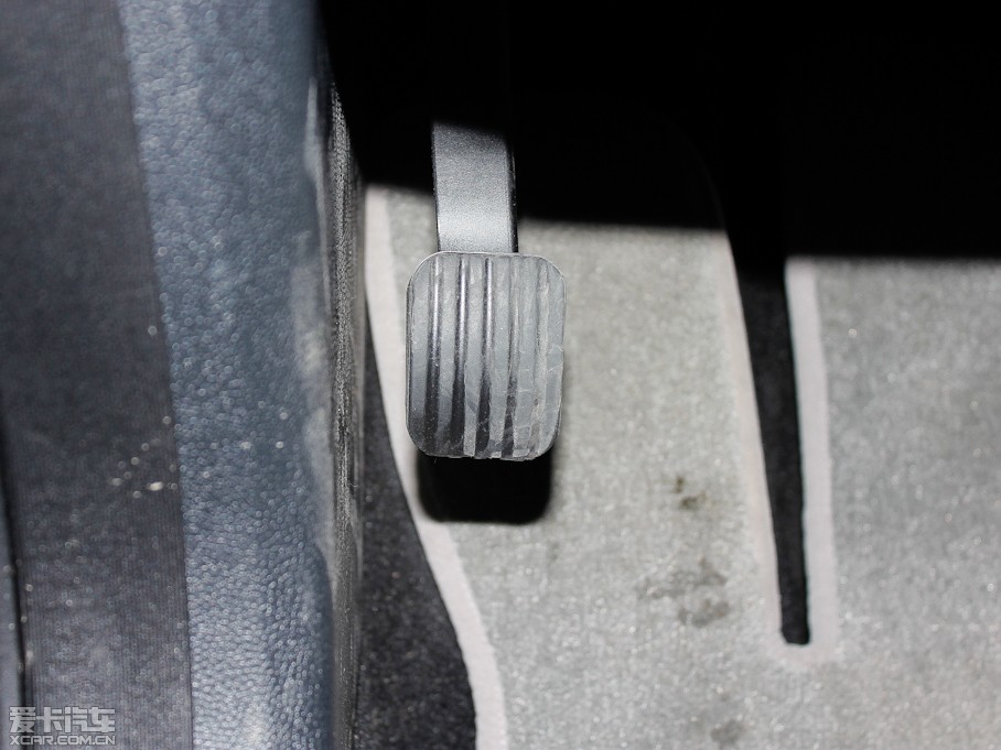 2012YE E 300L rкA