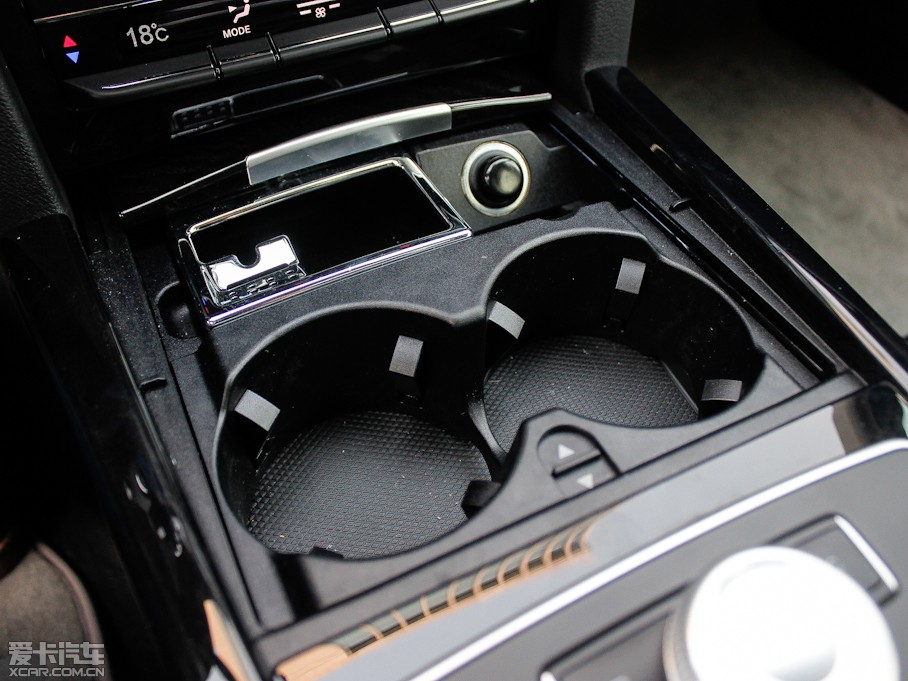 2012YE E 300L rкA