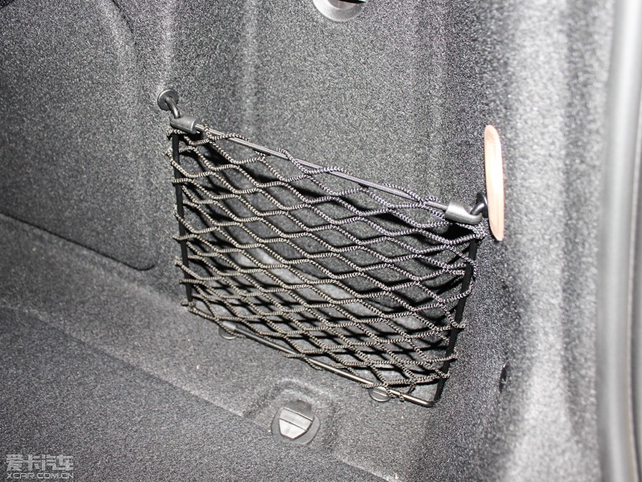 2012YE E 300L rкA