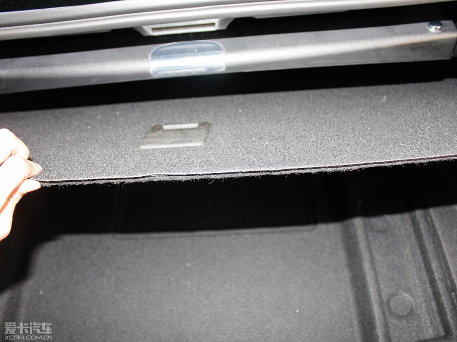 2012YE E 300L rкA