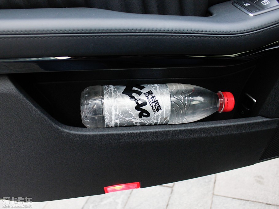 2012YE E 300L rкA