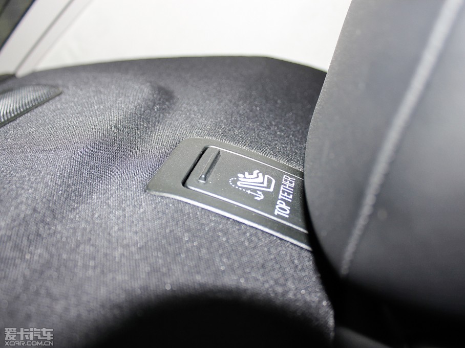 2012YE E 300L rкA