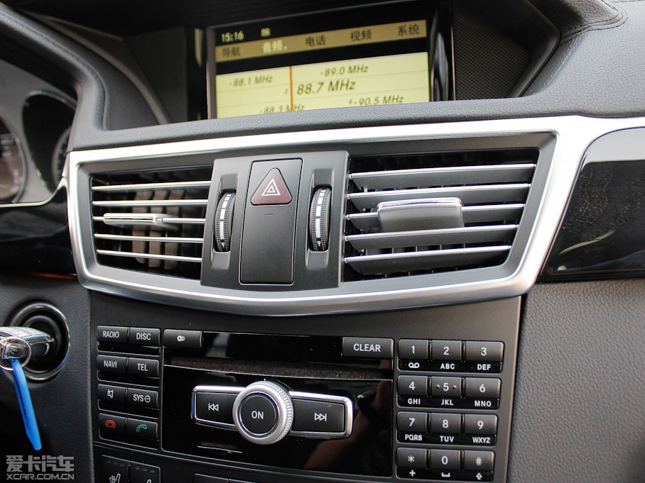 2012YE E 300L rкA