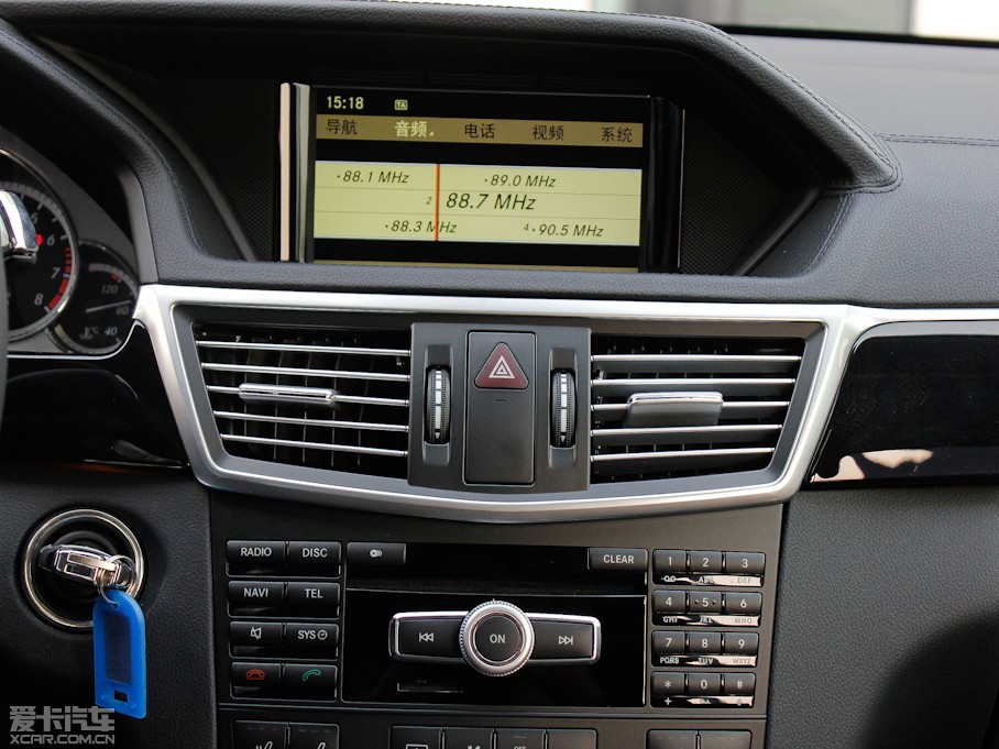 2012YE E 300L rкA