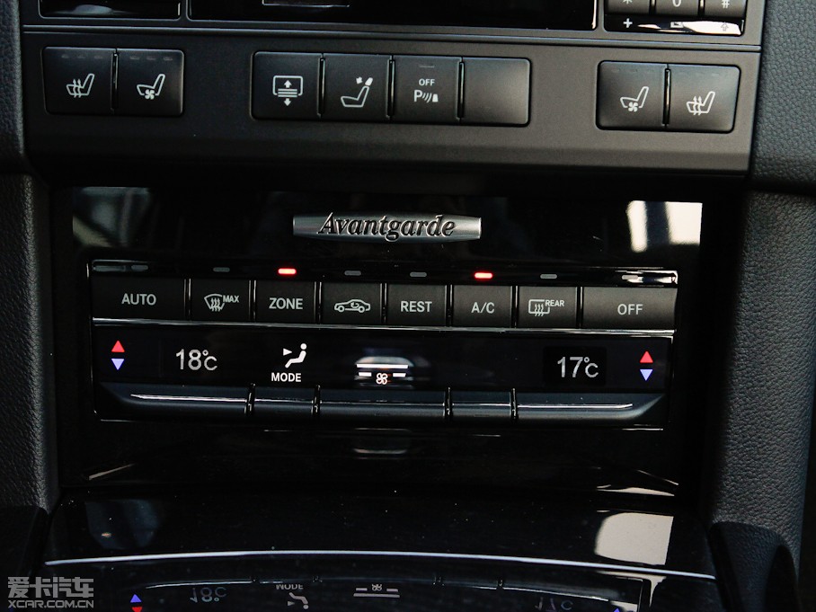 2012YE E 300L rкA