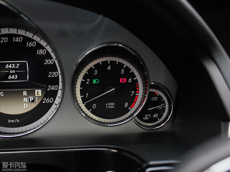 2012YE(j) E 300L r(sh)кA