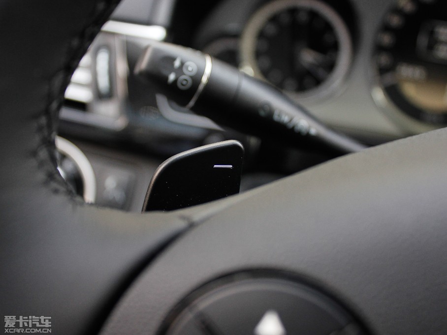 2012YE E 300L rкA