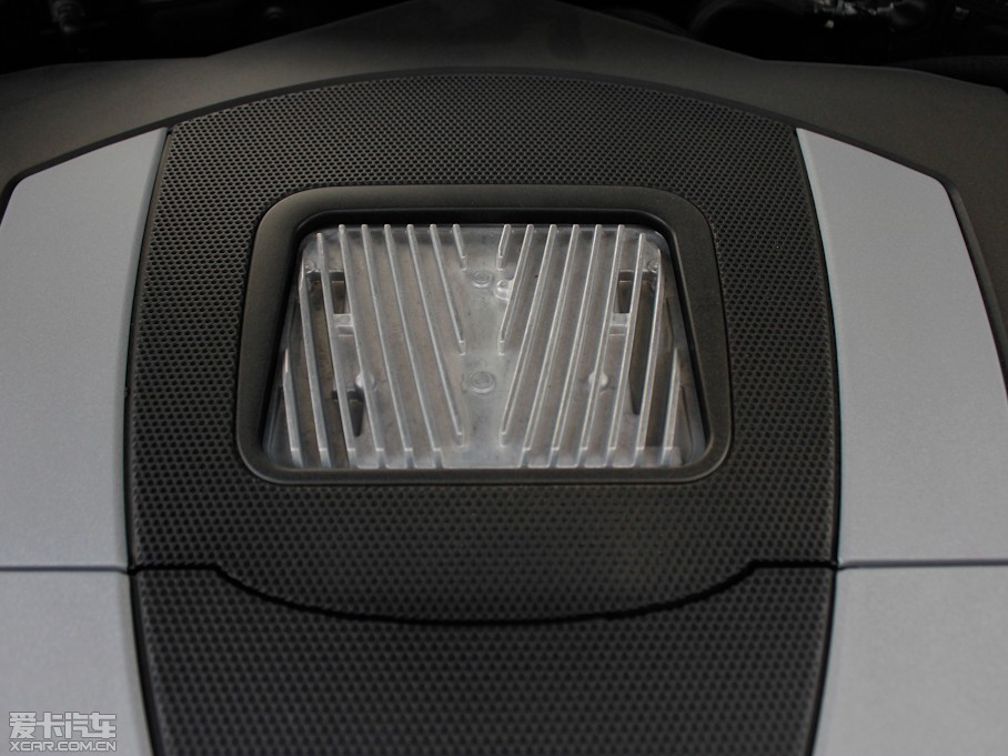 2012YE E 300L rкA