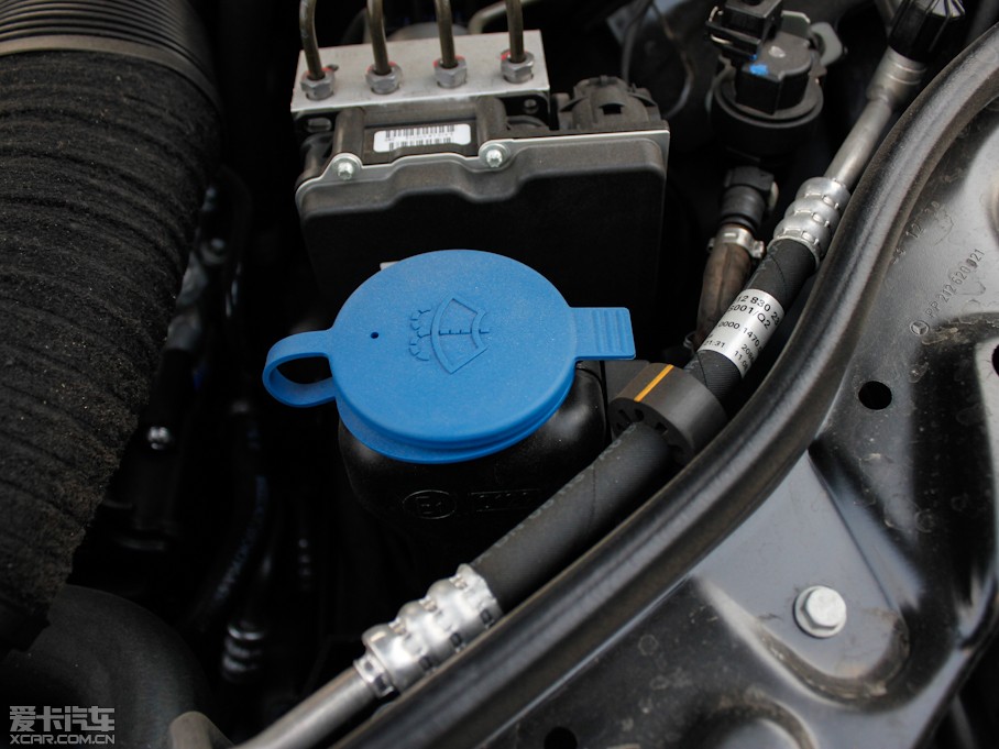 2012YE E 300L rкA