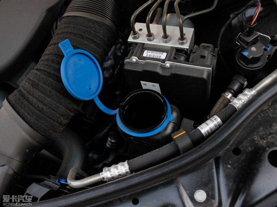 2012YE E 300L rкA