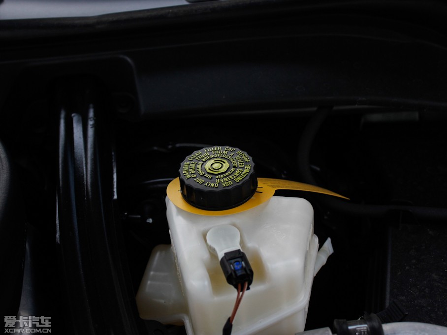 2012YE E 300L rкA