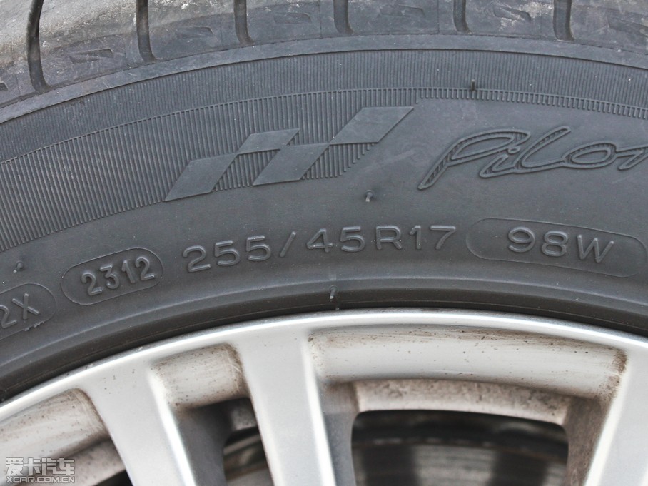 2012YE E 200L CGIŰ