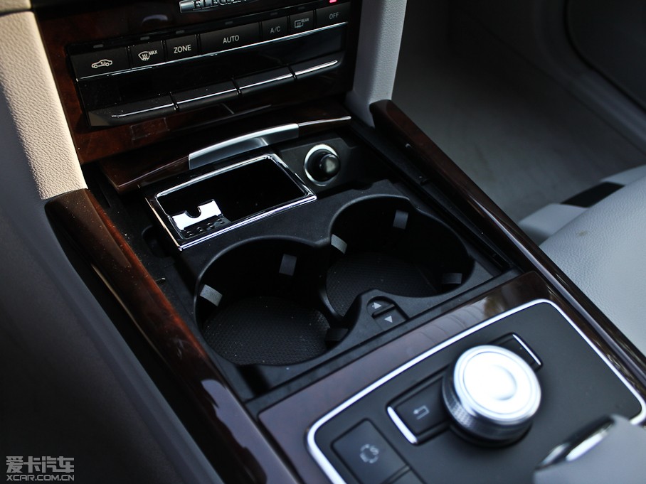 2012YE E 200L CGIŰ