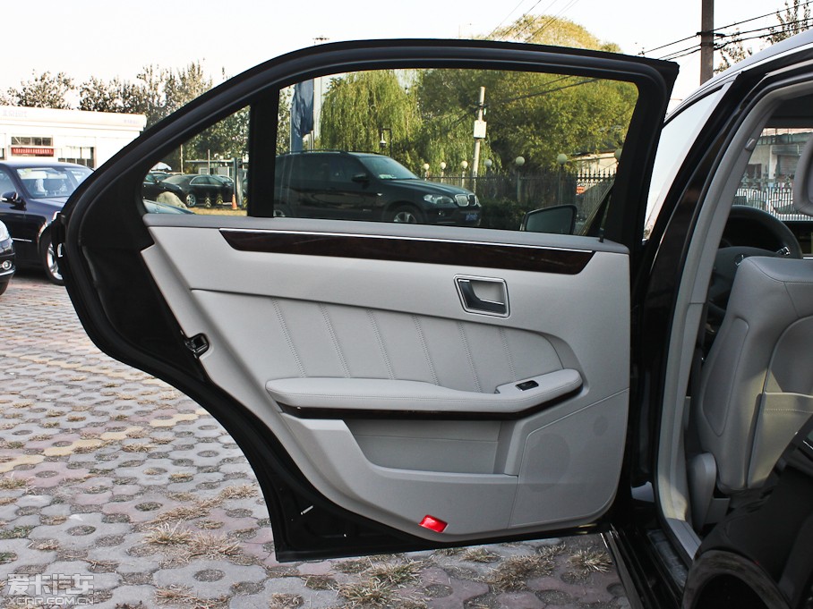 2012YE E 200L CGIŰ