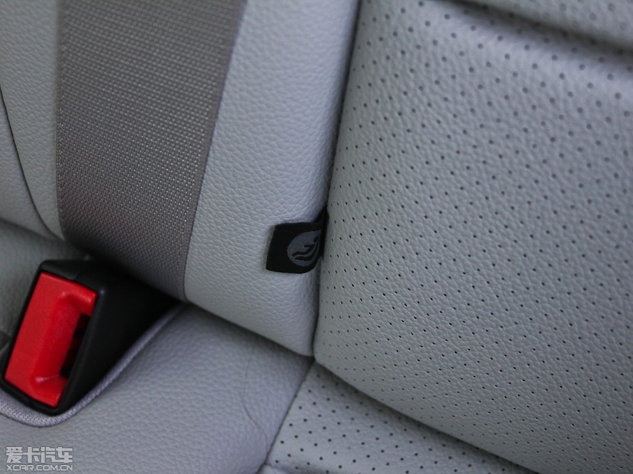 2012YE E 200L CGIŰ